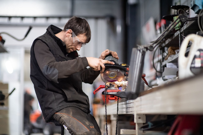 Intérieur du magasin Sermot Motoculture à Angers