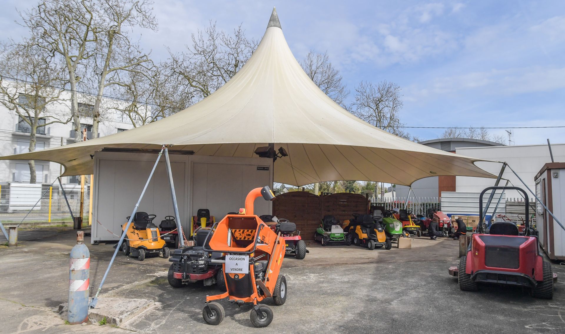 Dépôt TAKALOUER – matériel de location motoculture disponible à Angers